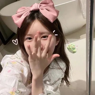 六座柴契尔夫人像